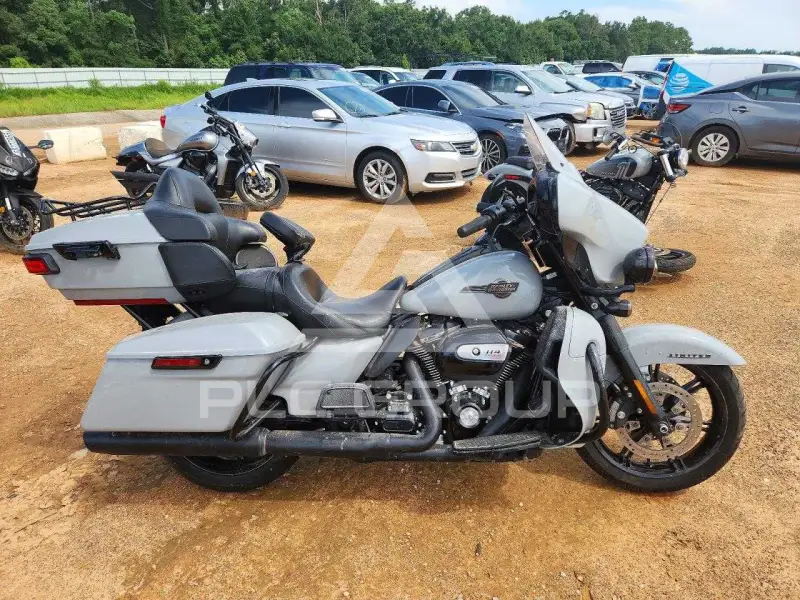 2024 Harley-Davidson FL фото