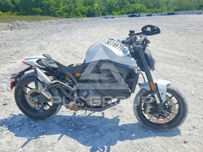 2024 Ducati Monster photo