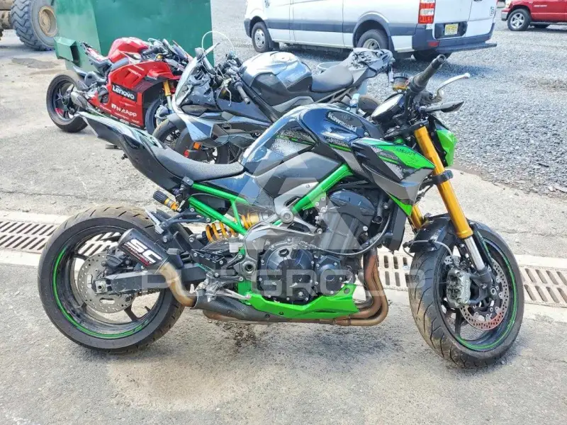2024 Kawasaki ZR1000 фото