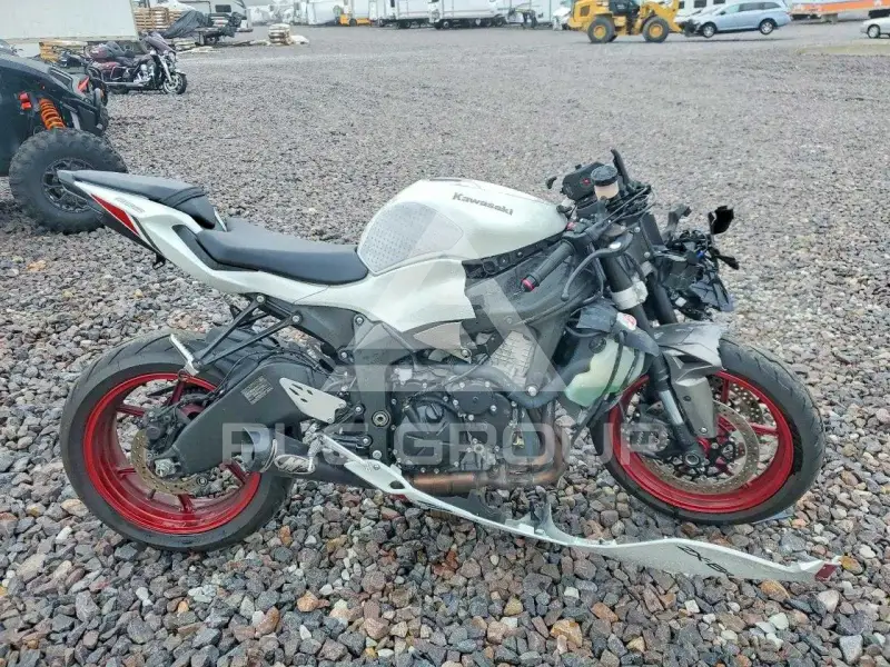 2024 Kawasaki Ninja600 фото