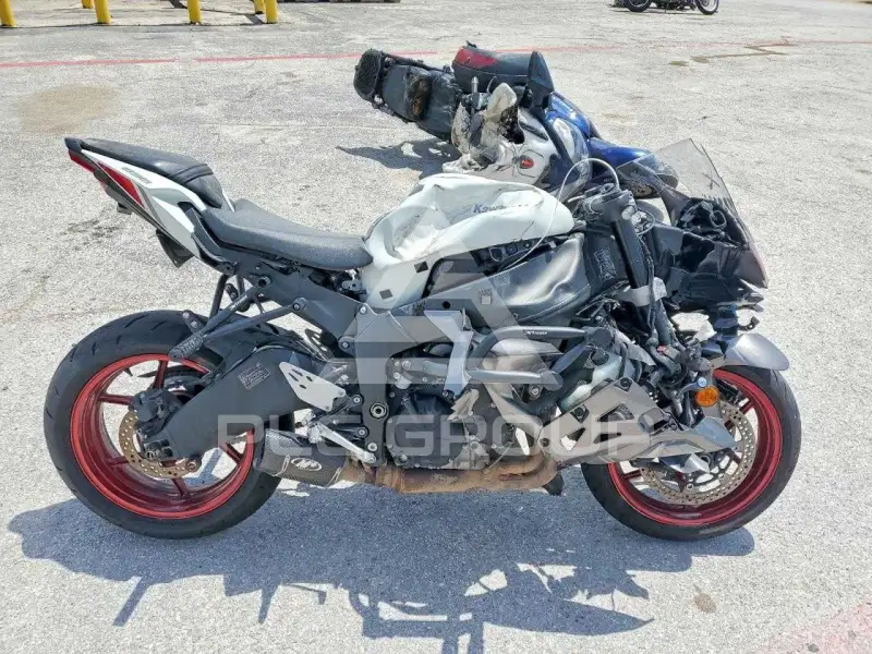 2024 Kawasaki Ninja600 фото