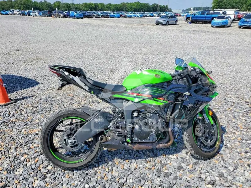 2024 Kawasaki Ninja600 фото