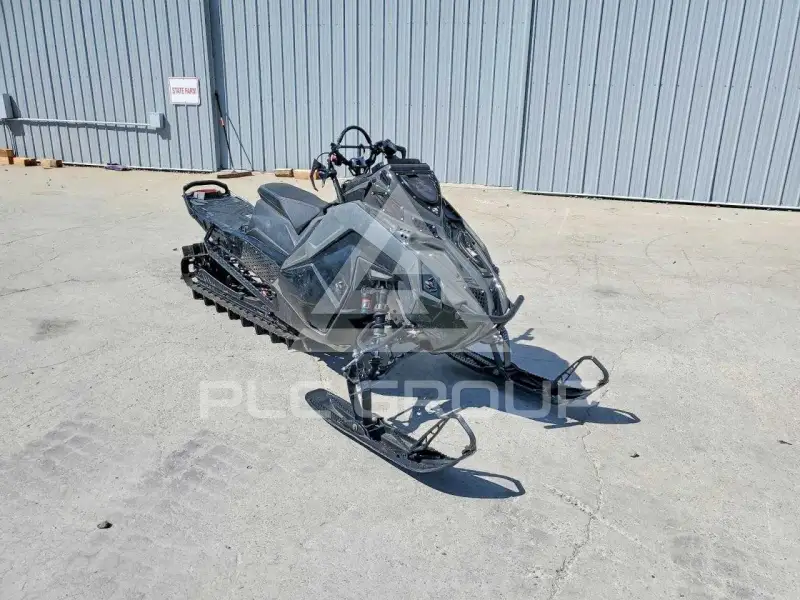 2024 Polaris  фото