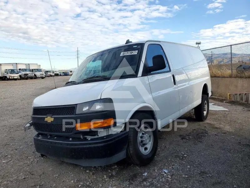 2024 Chevrolet Express photo