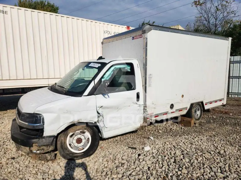 2024 Chevrolet Express photo