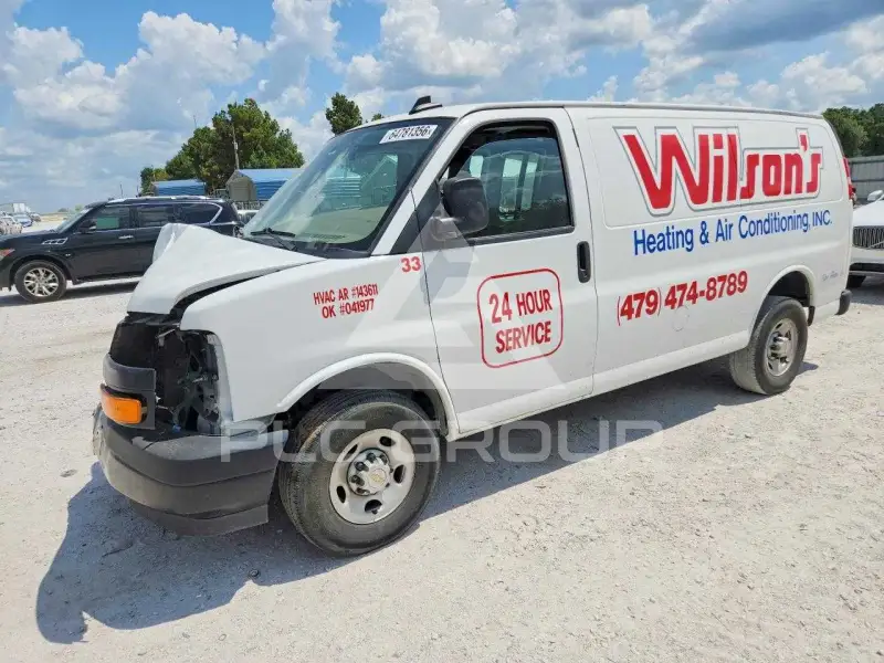 2024 Chevrolet Express фото