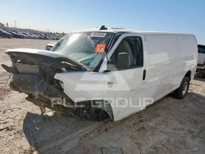 2024 Chevrolet Express photo
