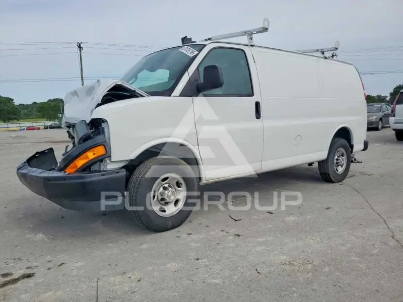 2024 Chevrolet Express photo