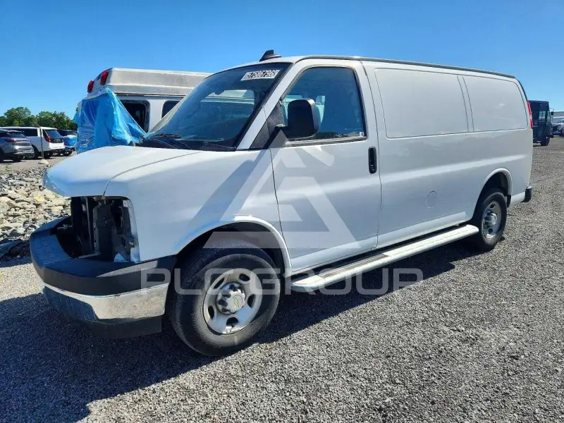 2024 Chevrolet Express фото