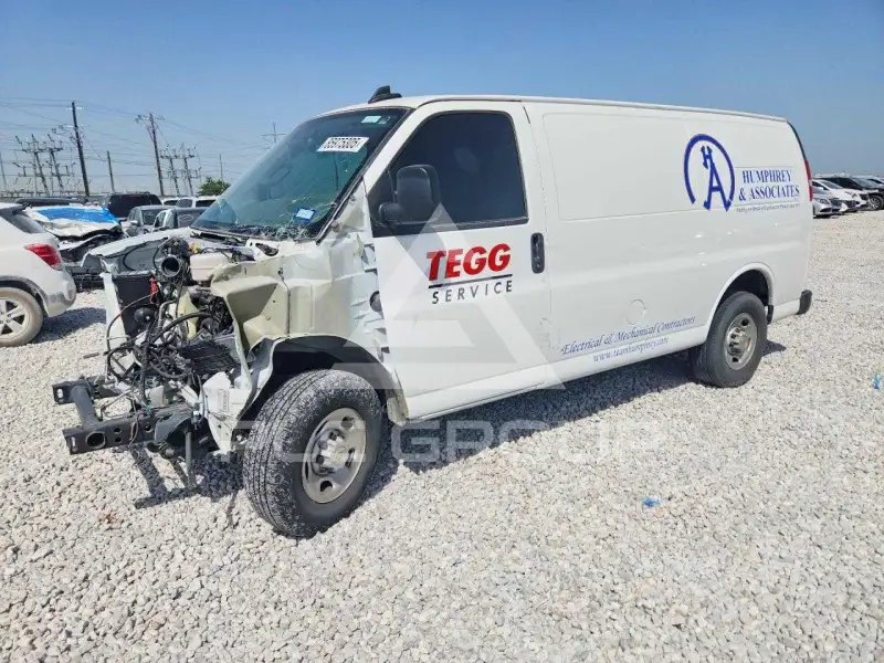 2024 Chevrolet Express фото