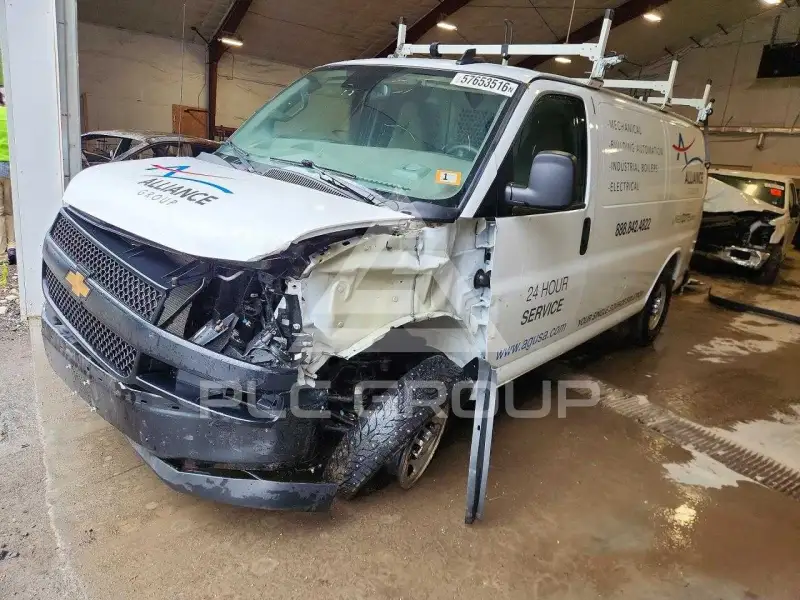 2024 Chevrolet Express фото