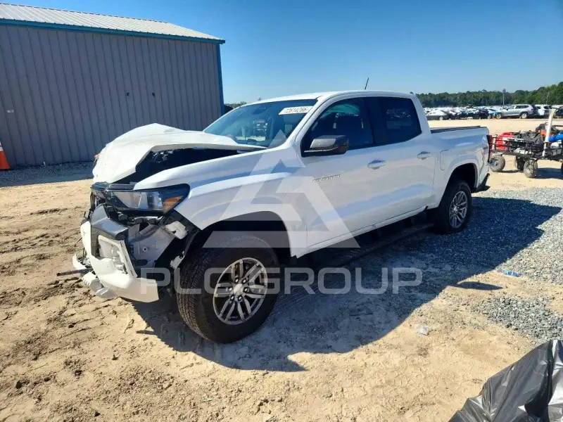 2024 Chevrolet Colorado photo