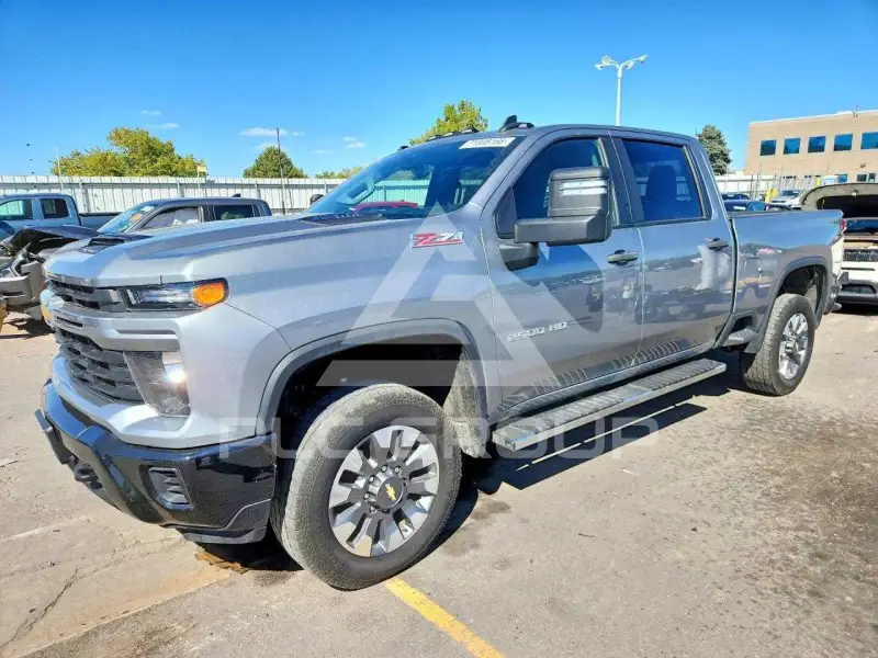 2024 Chevrolet Silverado фото