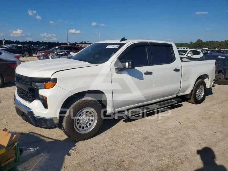 2024 Chevrolet Silverado photo