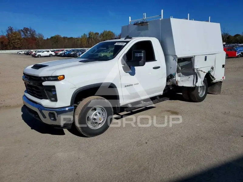 2024 Chevrolet Silverado фото