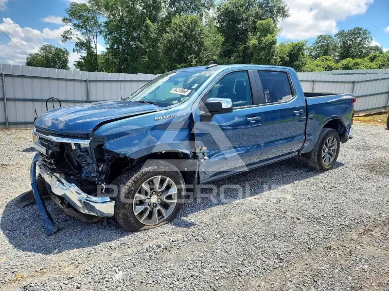 2024 Chevrolet Silverado photo