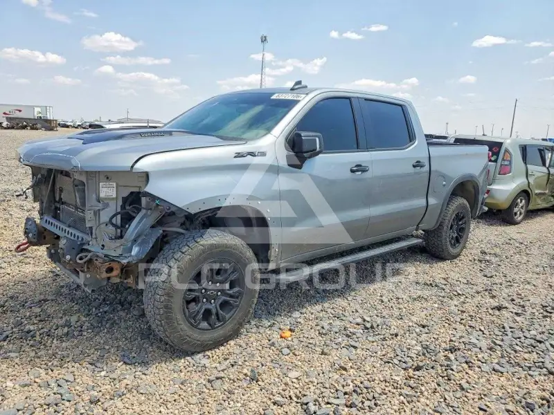 2024 Chevrolet Silverado photo