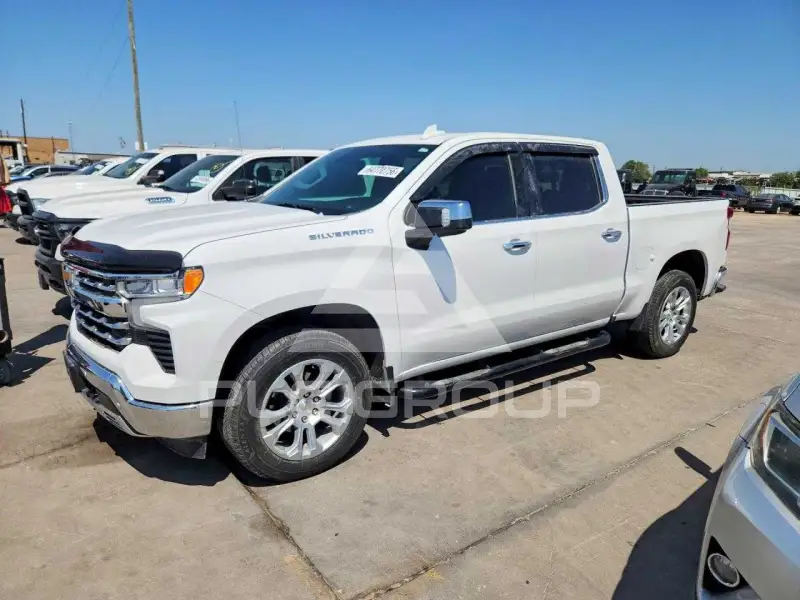2024 Chevrolet Silverado photo