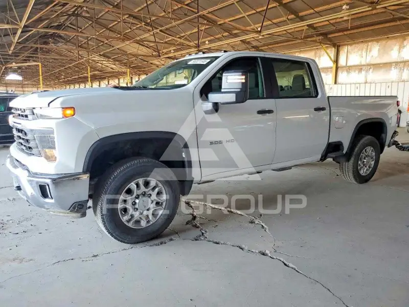 2024 Chevrolet Silverado фото