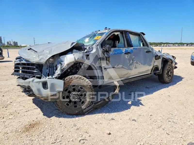 2024 Chevrolet Silverado photo
