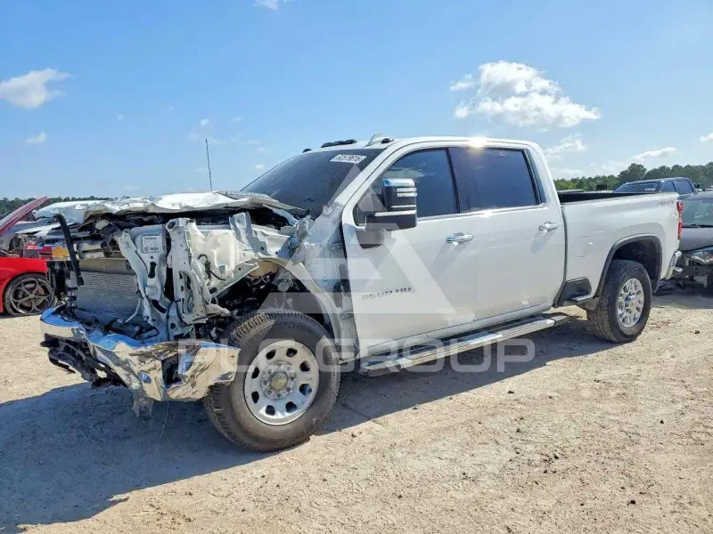 2024 Chevrolet Silverado photo