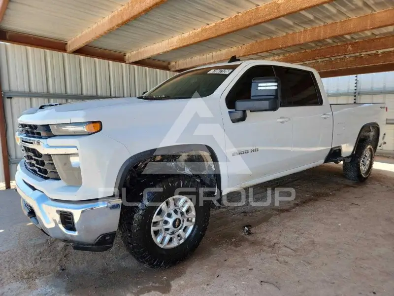 2024 Chevrolet Silverado фото