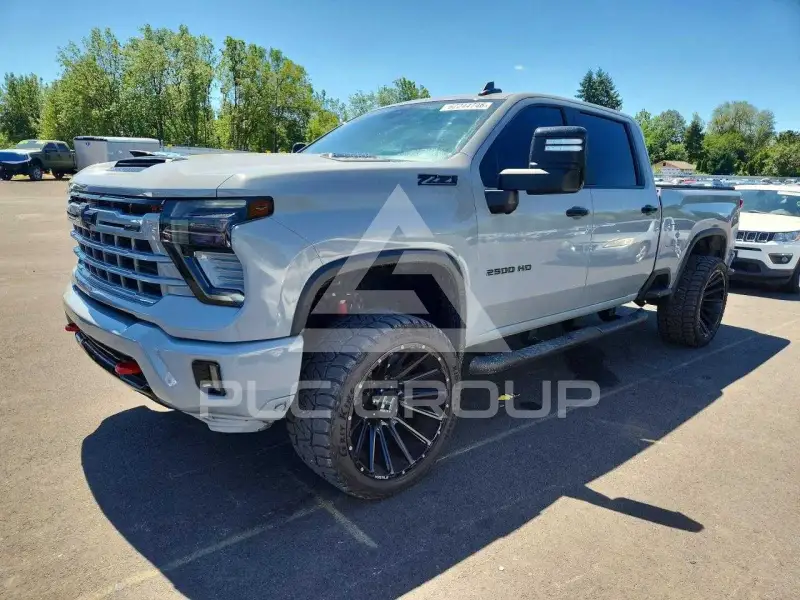 2024 Chevrolet Silverado фото