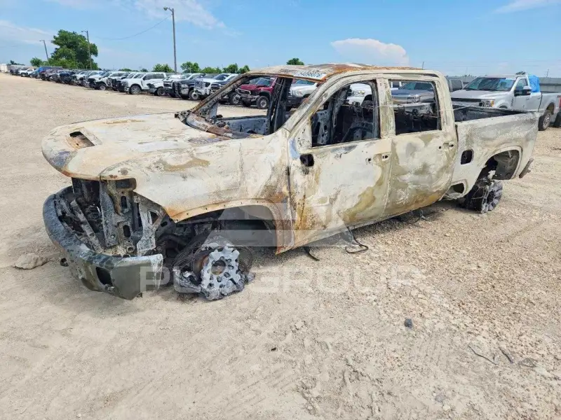 2024 Chevrolet Silverado photo