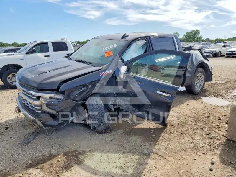 2024 Chevrolet Silverado photo