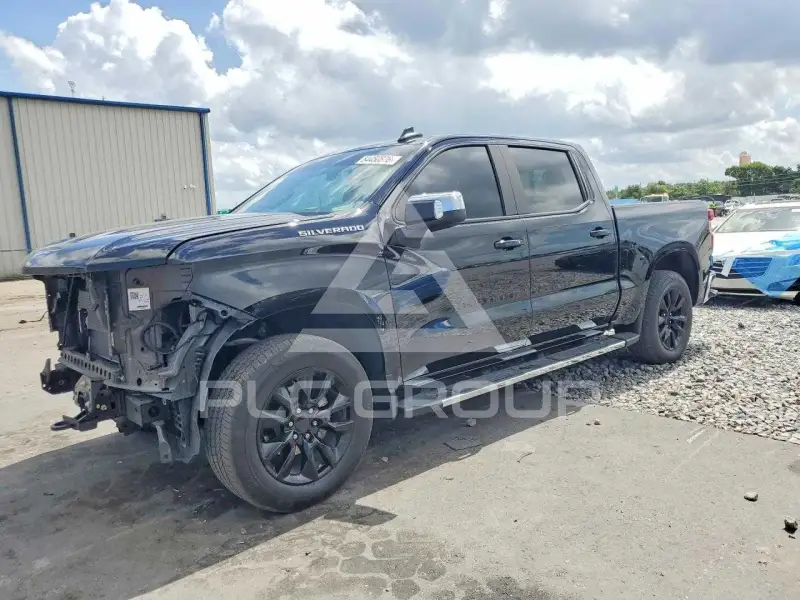 2024 Chevrolet Silverado photo