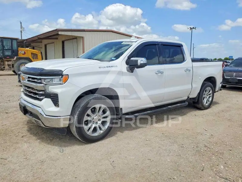 2024 Chevrolet Silverado photo