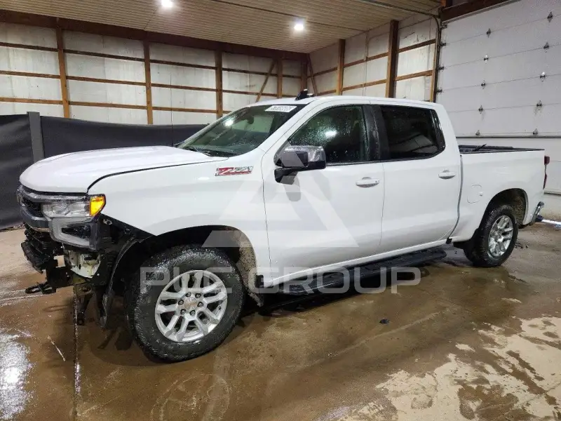 2024 Chevrolet Silverado photo