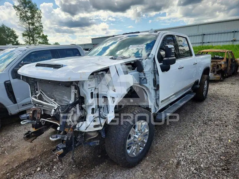 2024 Chevrolet Silverado фото