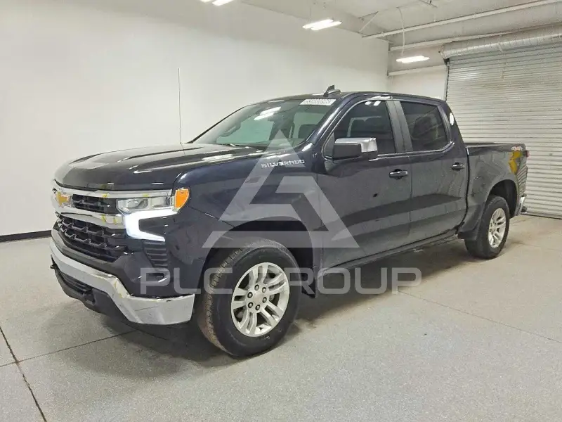2024 Chevrolet Silverado photo