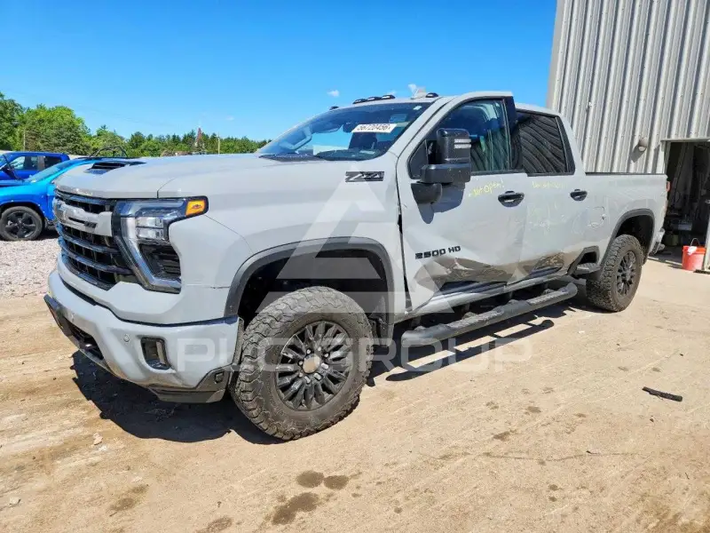2024 Chevrolet Silverado фото