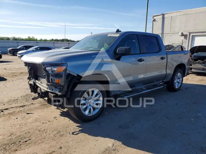 2024 Chevrolet Silverado photo