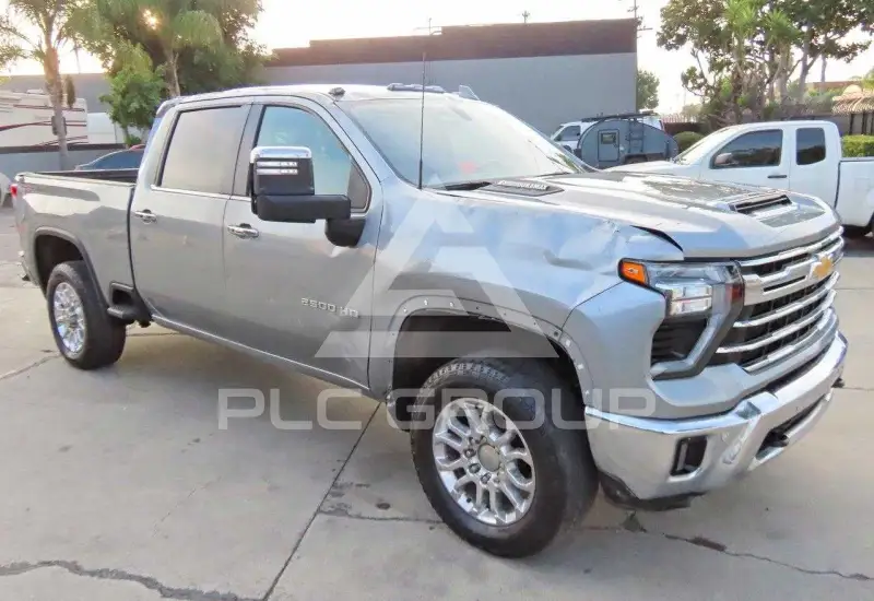 2024 Chevrolet Silverado photo