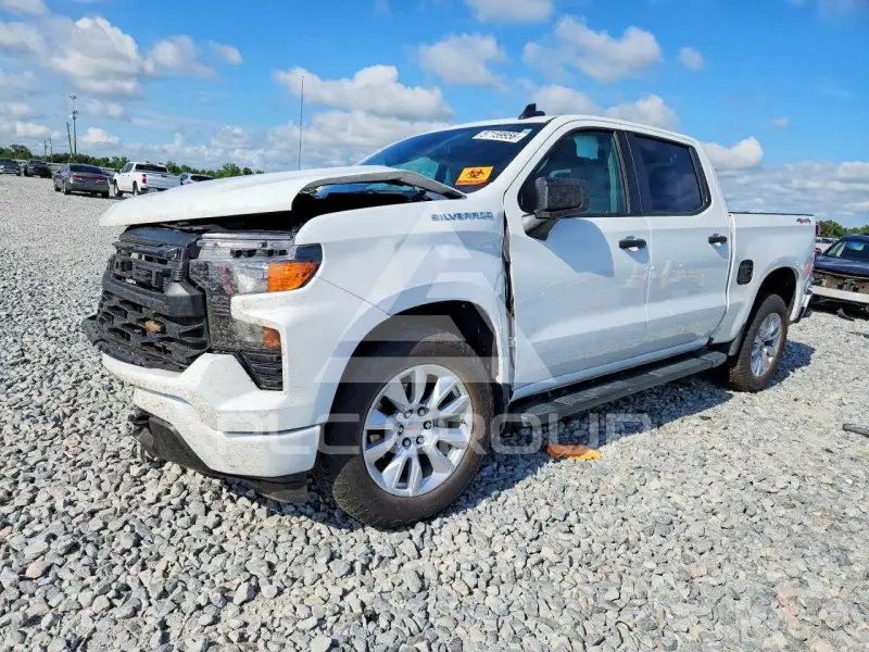 2024 Chevrolet Silverado photo