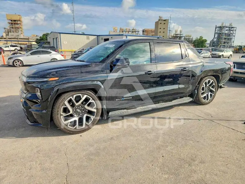 2024 Chevrolet Silverado photo