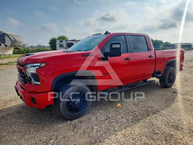 2024 Chevrolet Silverado photo