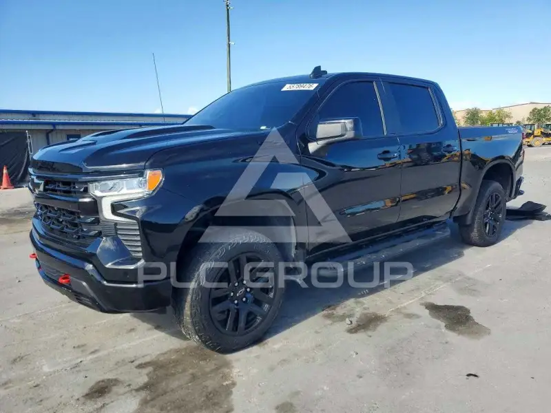 2024 Chevrolet Silverado photo