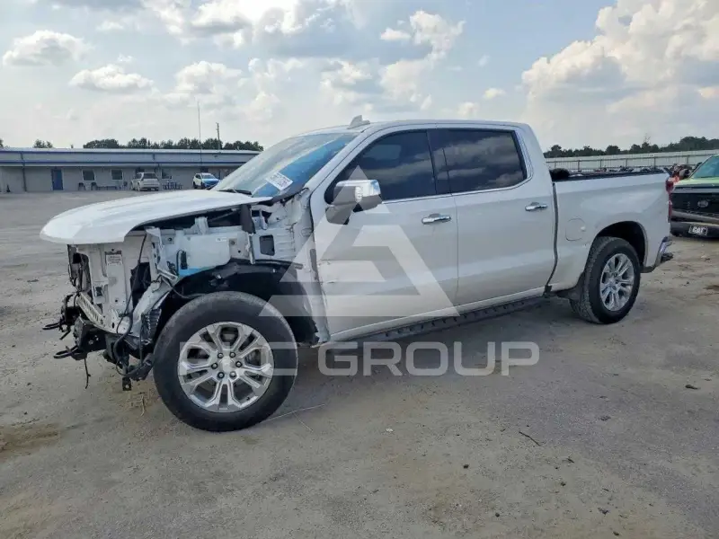2024 Chevrolet Silverado photo