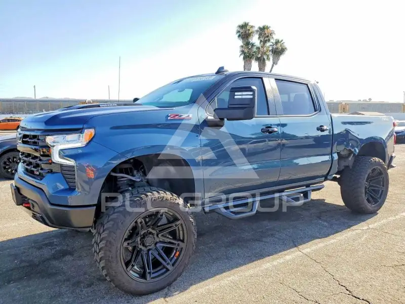 2024 Chevrolet Silverado photo