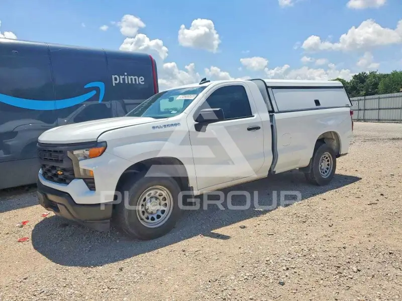 2024 Chevrolet Silverado photo