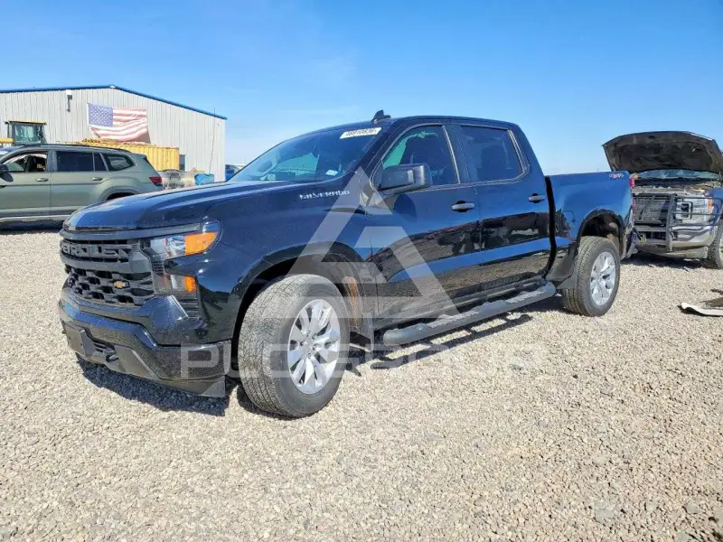 2024 Chevrolet Silverado photo