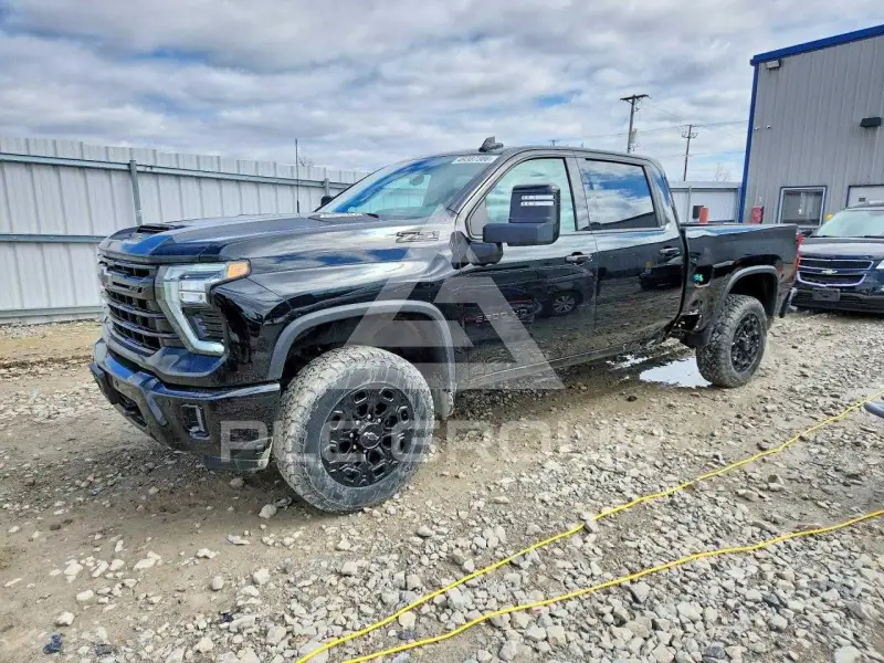 2024 Chevrolet Silverado photo