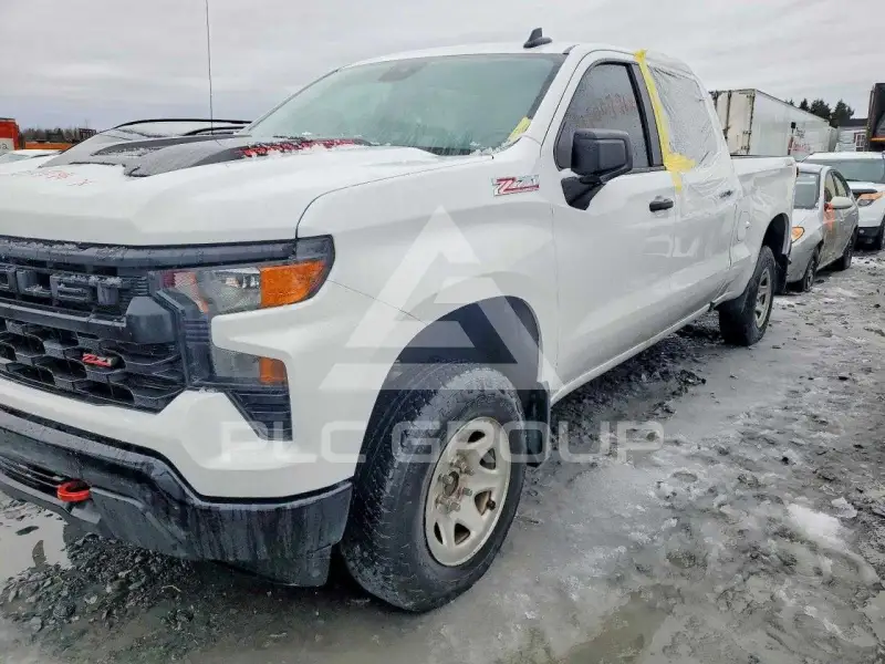 2024 Chevrolet Silverado photo