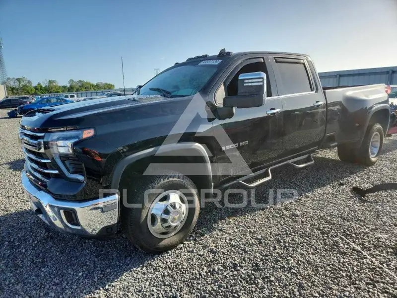 2024 Chevrolet Silverado фото