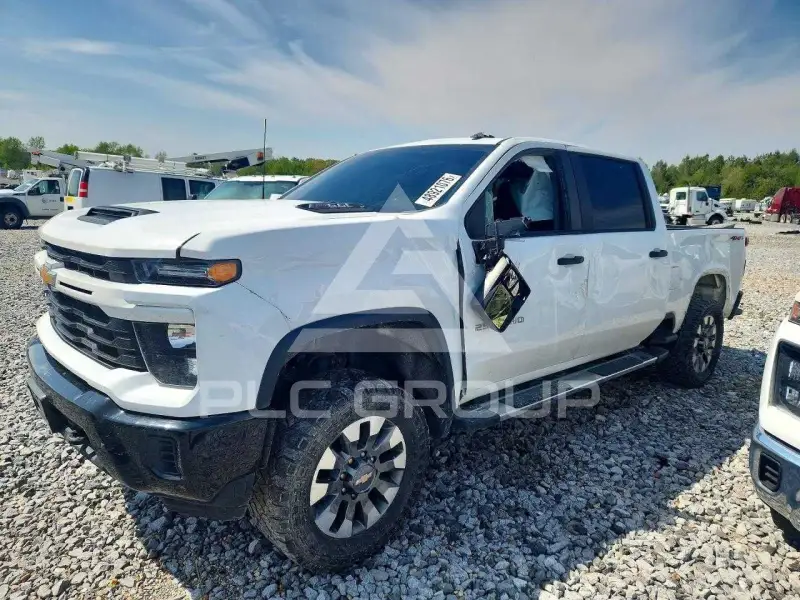 2024 Chevrolet Silverado фото