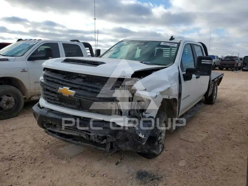 2024 Chevrolet Silverado photo